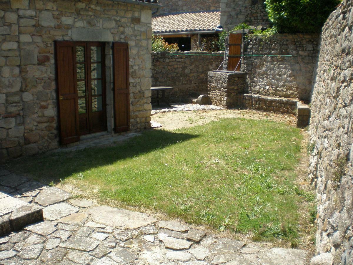 Location De Gites Les Sources Chambonas/Les Vans Rum bild